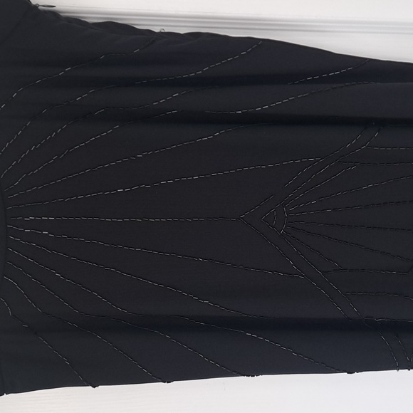 Nygard Top and Skirt Set - Picture 4 of 5